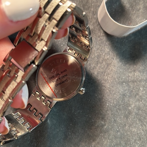 Geneva Watch - Picture 7 of 8